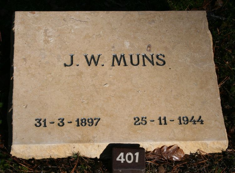muns.j.w.2009.jpg