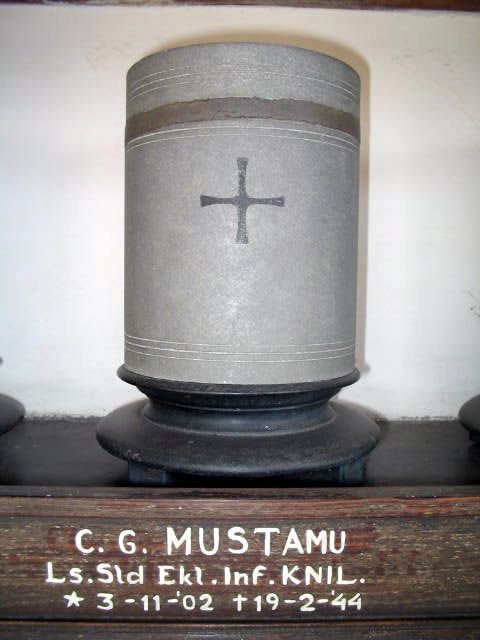mustamu.c.g.2005.jpg