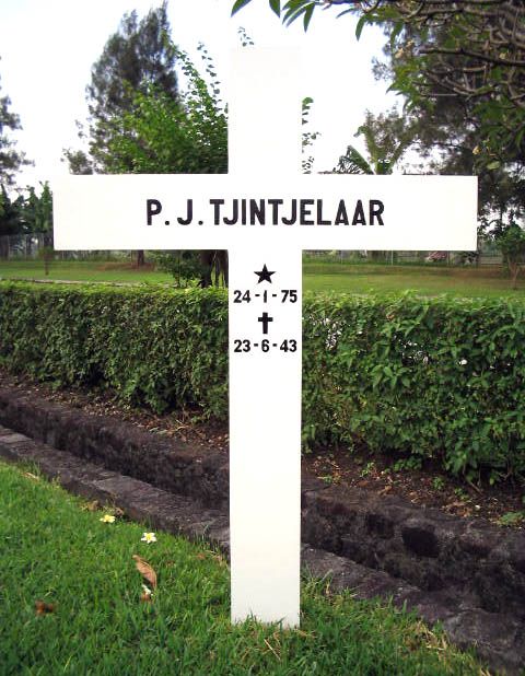 tjintjelaar p.j.2004.jpg