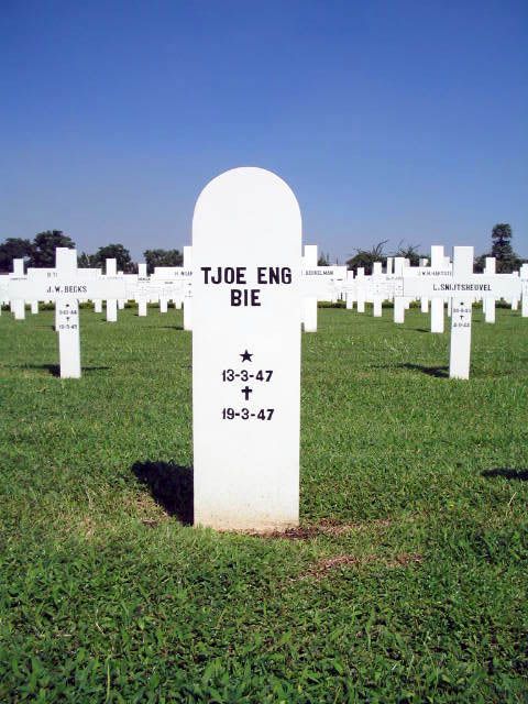 tjoe eng bie.2005.jpg