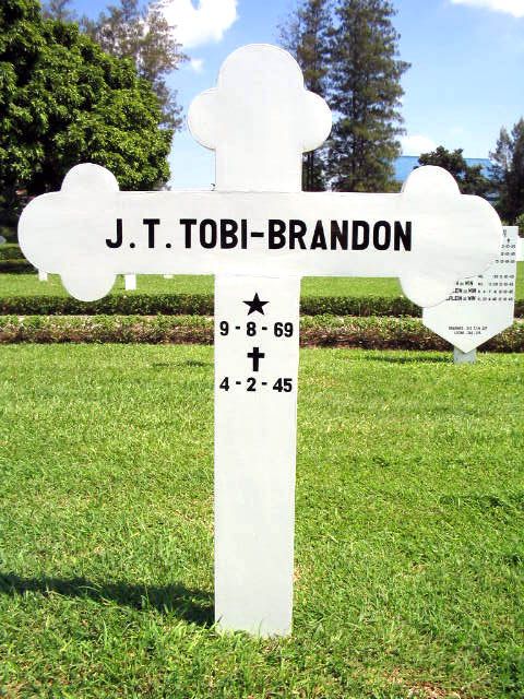 tobi brandon j.t.2004.jpg