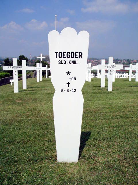 toegoer.2004.jpg