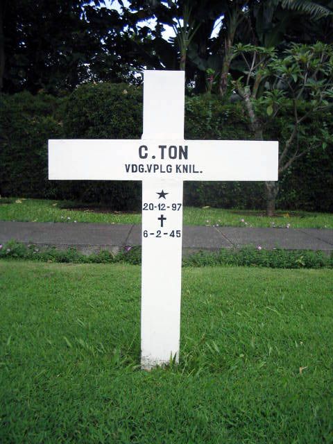 ton.c.2005.jpg