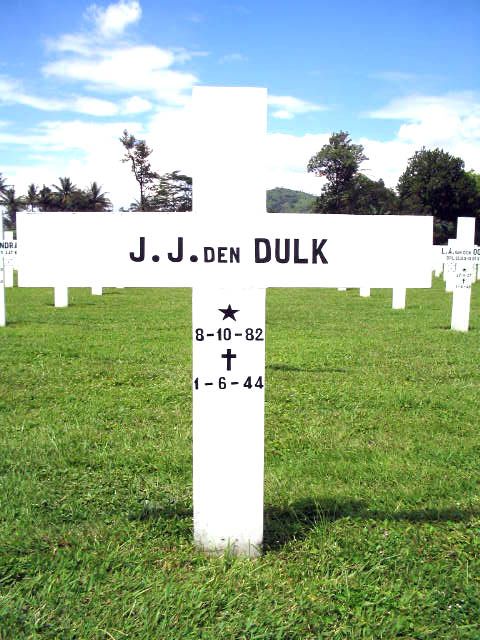 dulk.den.j.j.2005.jpg