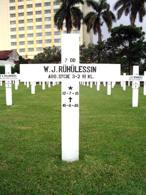 ruhulessin.w.j.2005.jpg