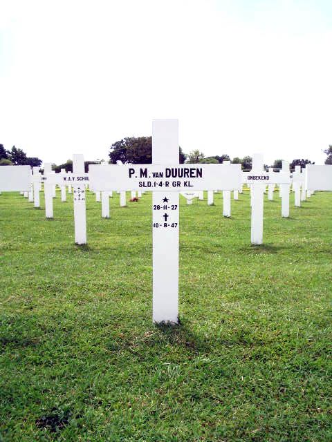 duuren.van.p.m.2005.jpg