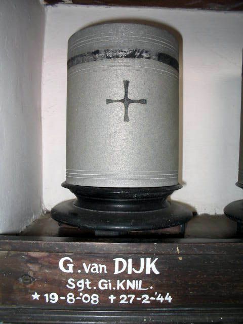 dijk.van.g.2005(2).jpg