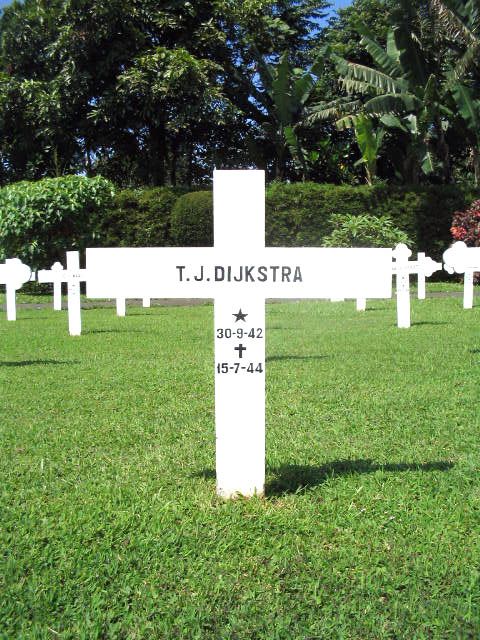 dijkstra.t.j.2005.jpg