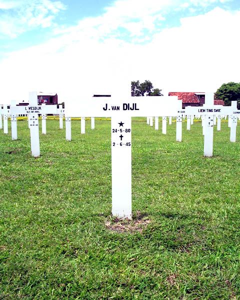 dijl.van j.2005.jpg