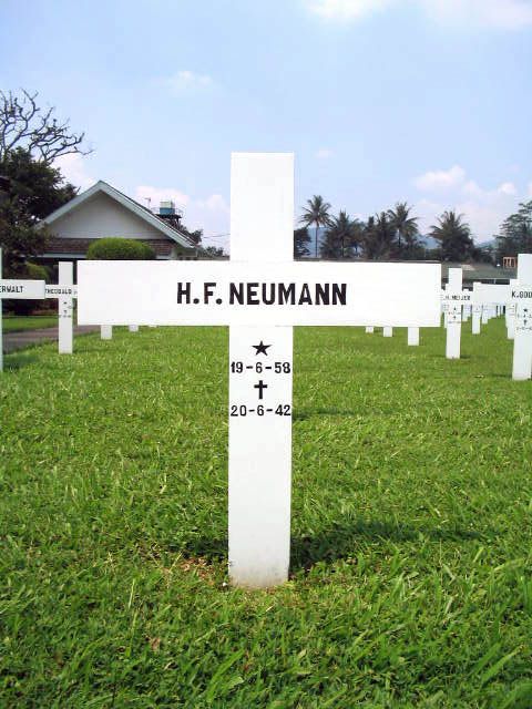 neumann.h.f.2005.jpg