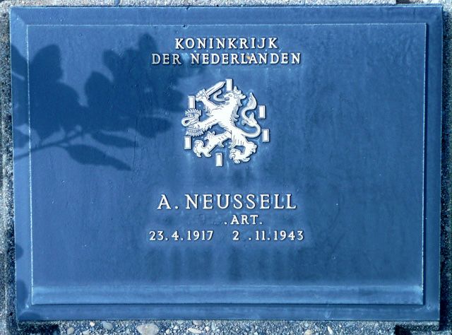 Neussell.A.2008.jpg