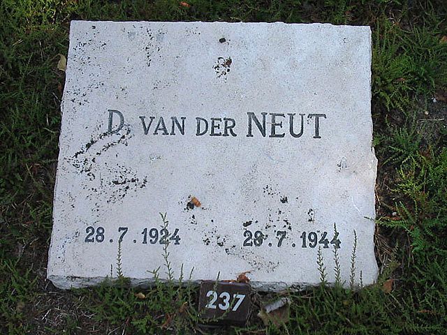 D.v.der Neut.jpg