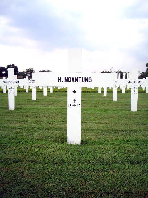 ngantung.h.2005.jpg