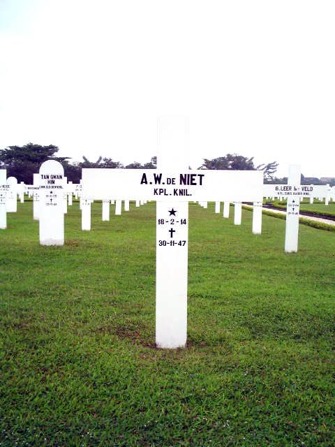 niet.de.a.w.2005.jpg