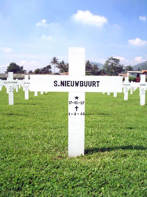 nieuwbuurt.s.2005.jpg