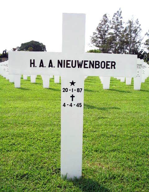 nieuwenboer h.a.a.2004.jpg