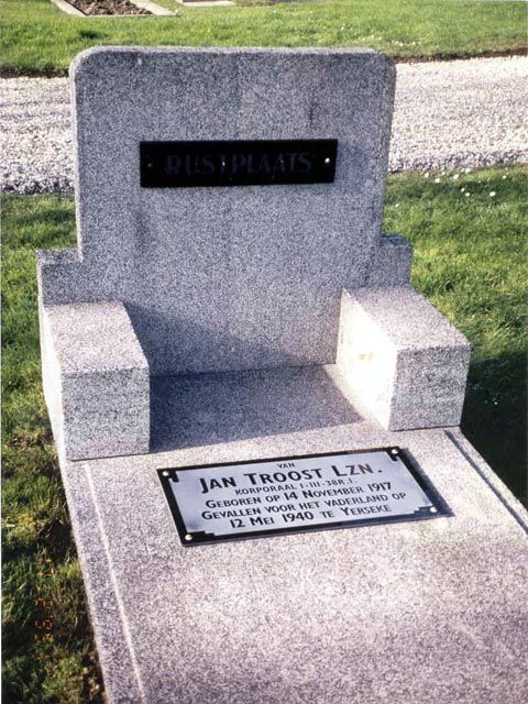 Troost .J..jpg