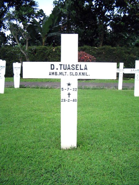 tuasela.d.2005.jpg