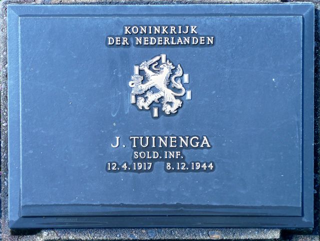 Tuinenga.J.2008.jpg