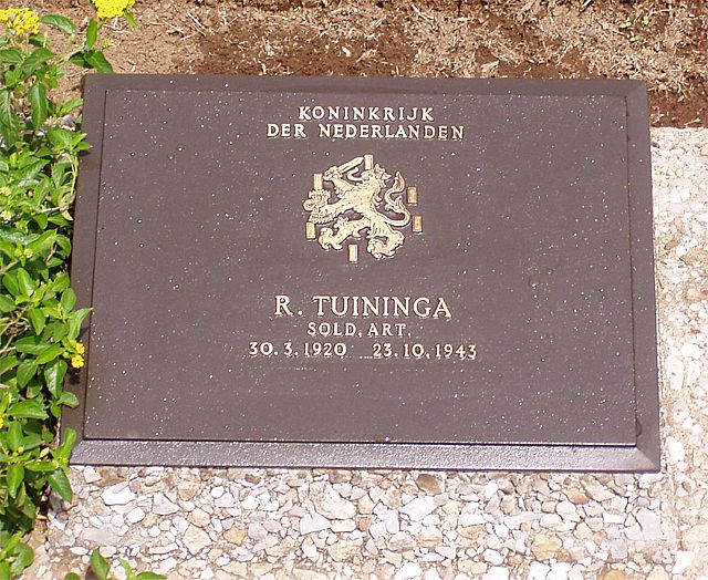 tuininga.r.2006.jpg