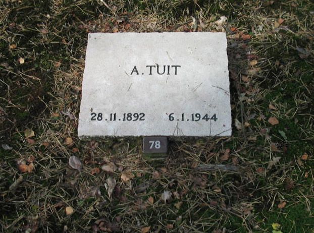 A.Tuit(1).jpg