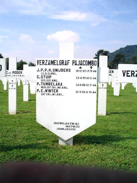 tumbelaka.p.2005.jpg