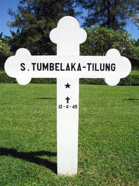tumbelaka tilung.s.2004.JPG