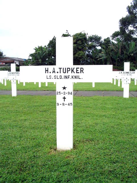 tupker.h.a.2005.jpg