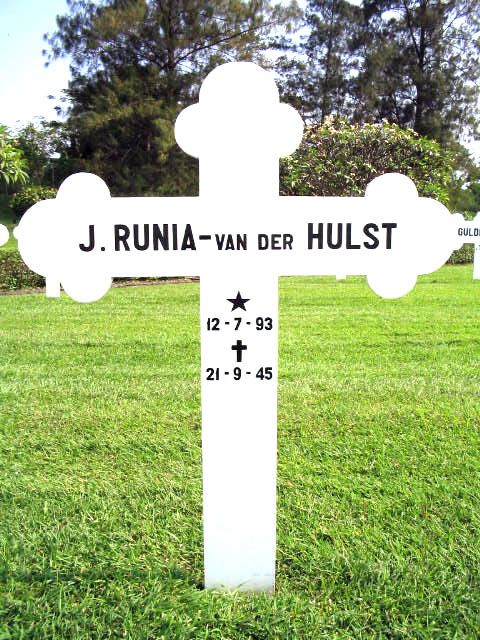 runia.v.der hulst.j.2004.jpg.JPG