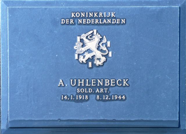 Uhlenbeck.A.2008.jpg