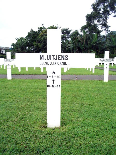 uitjens.m.2005.jpg