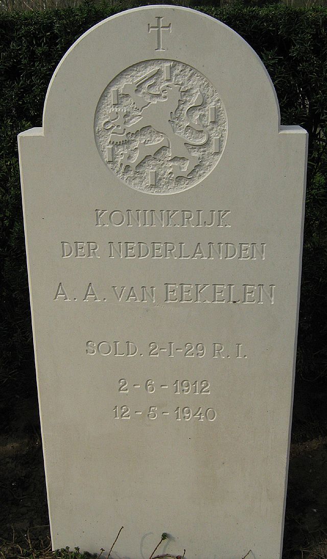 eekelen.a.a.van.2007.jpg