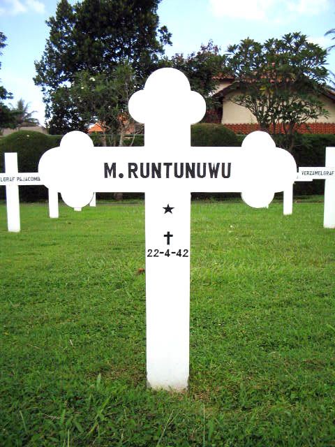 runtunuwu.m.2005.jpg