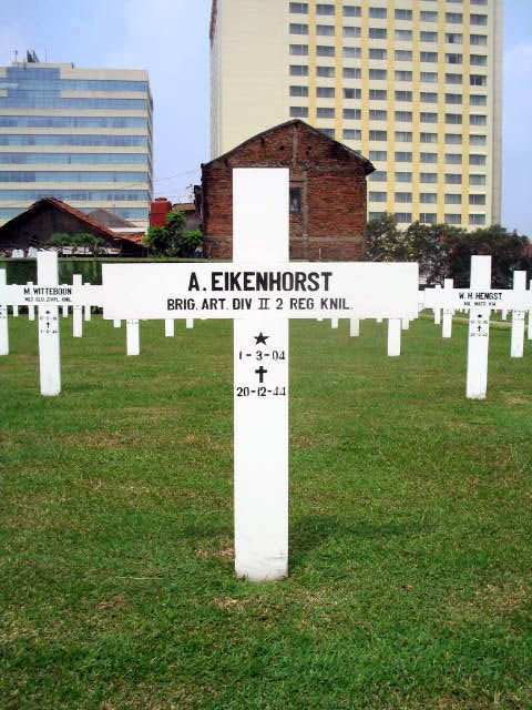 eikenhorst.a.2005(1).jpg