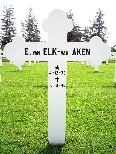 elk v.aken van.e.2004.jpg