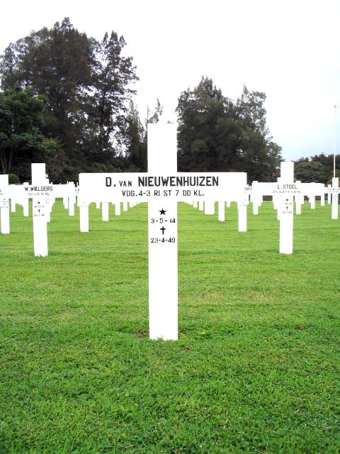 nieuwenhuizen.van.d.2005.jpg