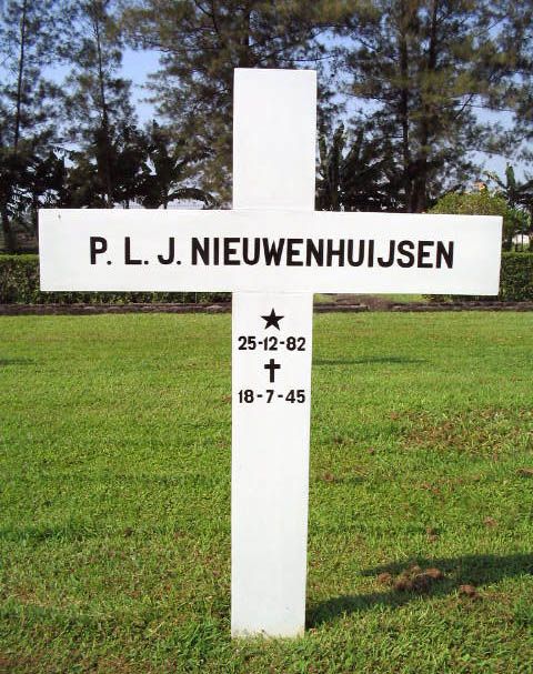 nieuwenhuijsen p.l.j.2004.jpg