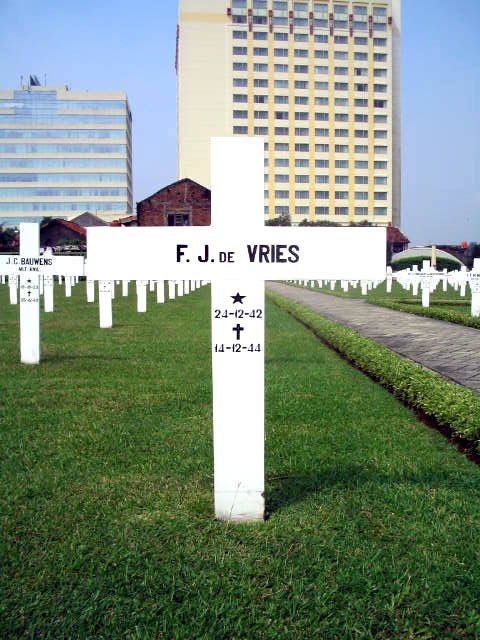 vries.de.f.j.2005.jpg