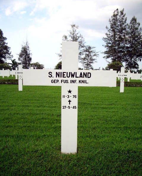 nieuwland s.2004.jpg
