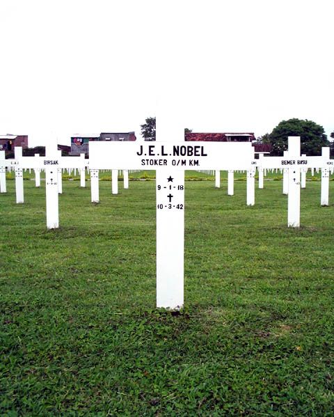 nobel.j.el.2005.jpg
