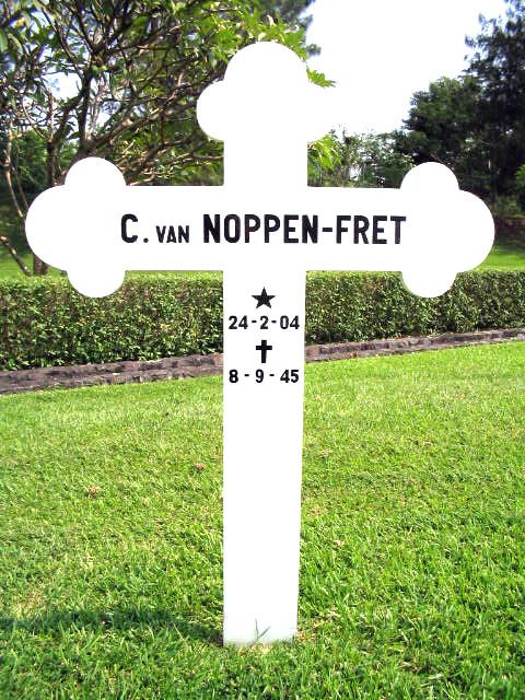 nopen.v.fret.c.2004.jpg.JPG