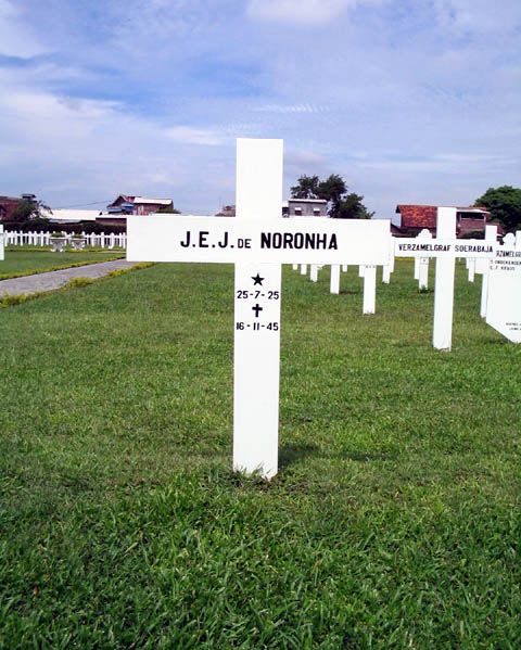 noronha.de.j.e.j.2005.jpg