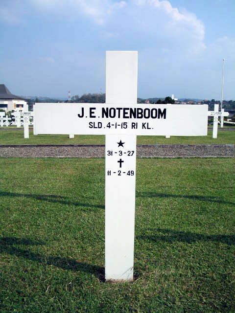 notenboom.j.e.2004.jpg.JPG
