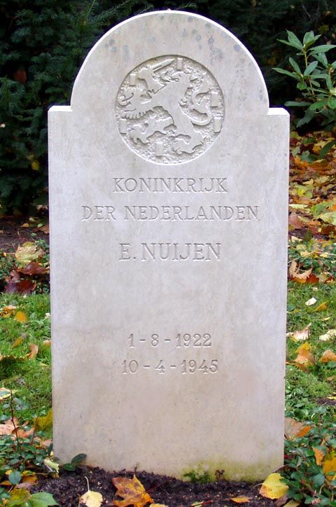Nuijen E.jpg