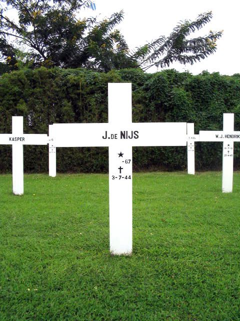 nijs.de.j.2005.jpg