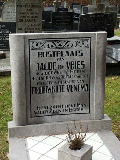 Vries J de.jpg