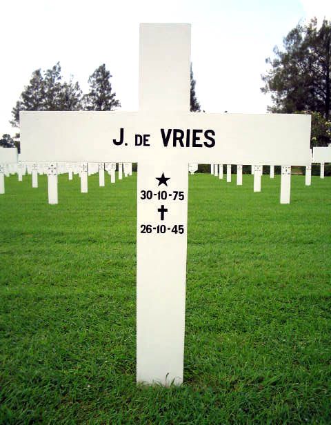 vries de j.2004.jpg