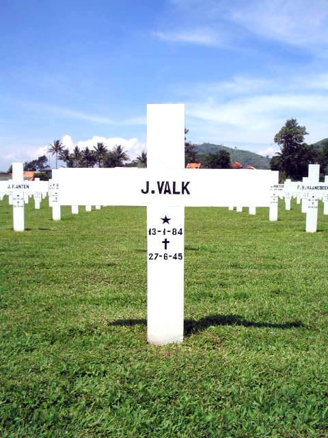 valk.j.2005(1).jpg
