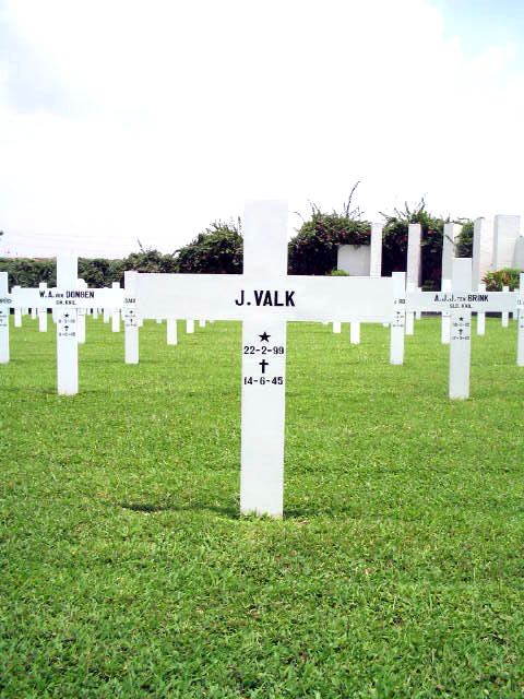 valk.j.2005(2).jpg