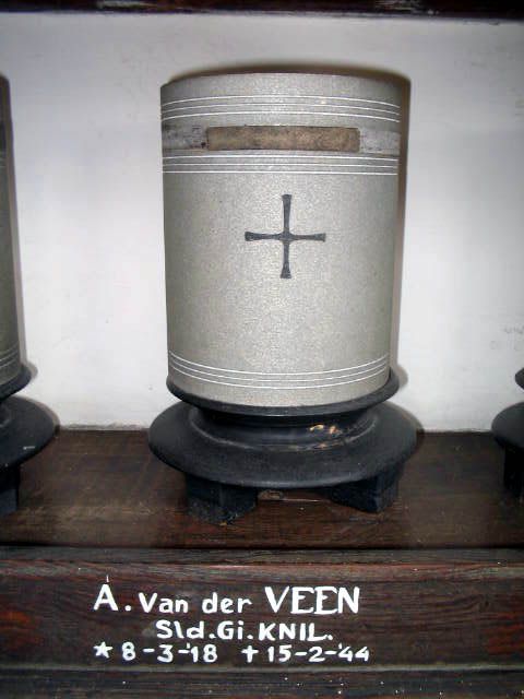 veen.v.der.a.2005.jpg
